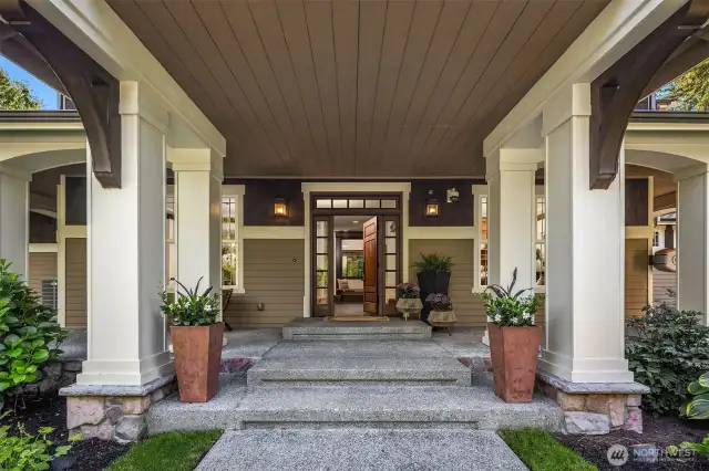 Wrap around front porch to greet friends and family~