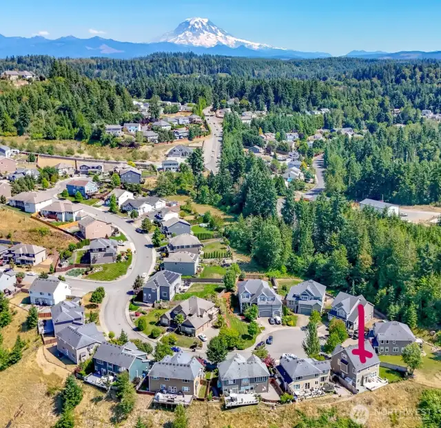 Located on a private Cul-de-sac high on the point. Very secluded and private!