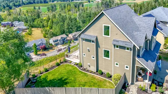 side yard and room for evryone