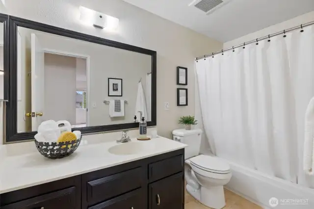 Upstairs full bath.
