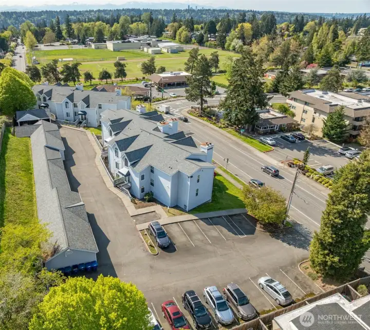 Top floor unit with Mt view and amazing sunsets.