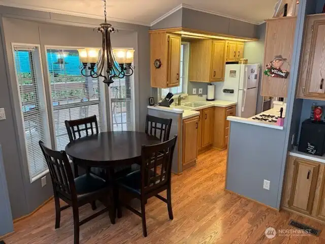 dining off the kitchen