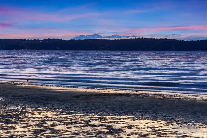 Anchor your boat on your own shoreline from Spring to early Fall.