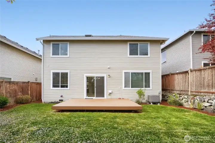 Big private backyard & deck