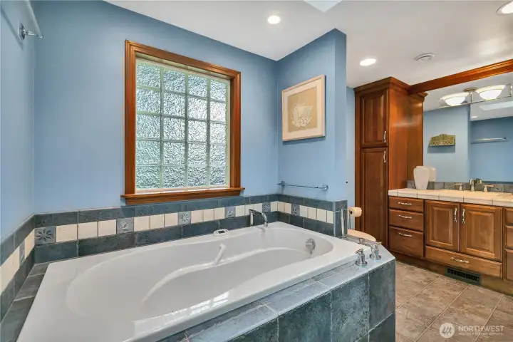 Enjoy relaxing in your Air Bubble Bathtub after a long day!