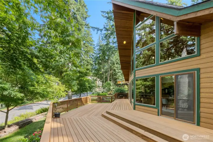 Dramatic wall of windows and vaulted roofline create a striking exterior presence while maximizing natural light indoors. Dramatic wall of windows and vaulted roofline create a striking exterior presence while maximizing natural light indoors.
