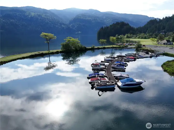 Sudden Valley's own marina and boat launch. Sudden Valley's own marina and boat launch.