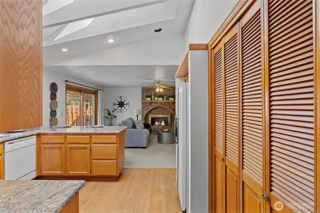 Large Open Kitchen, Vaulted Ceilings, Solid Oak Cabinets, Skylights, Granite Counters & Lots Of Storage