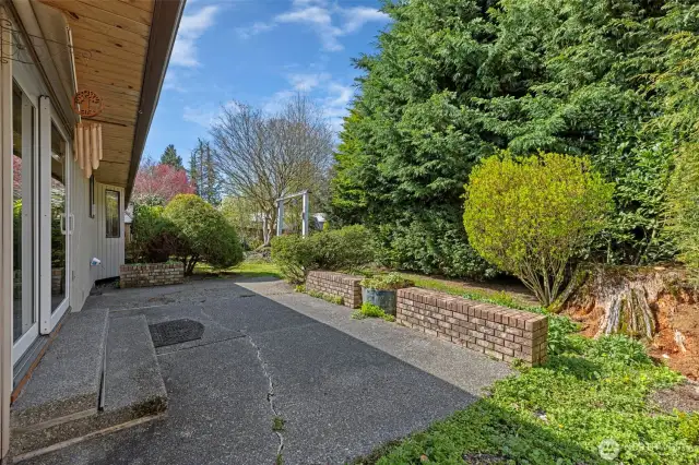 Private Fully Fenced Backyard