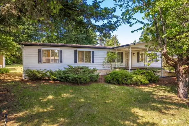 Double lot with 1344 sf updated home and SHOP that can easily convert into a DADU. Room for all your toys!