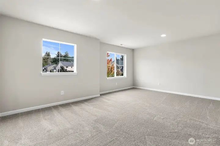 large bonus room Second Level