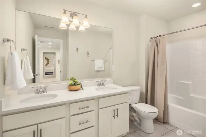Hall bathroom with the tub