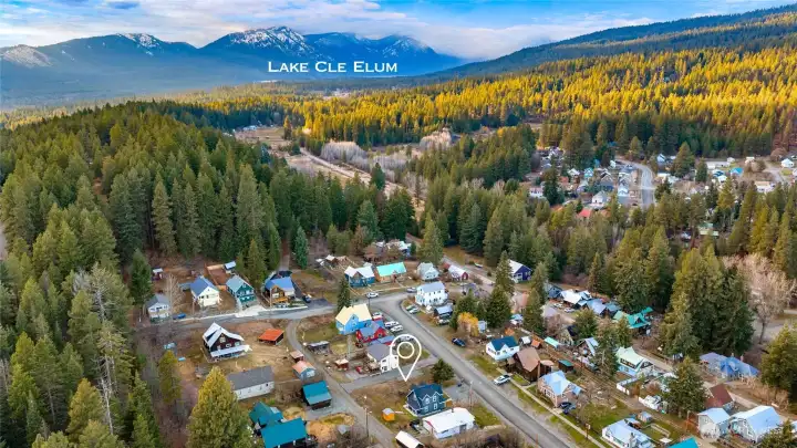 Proximity to Lake Cle Elum shown here.
