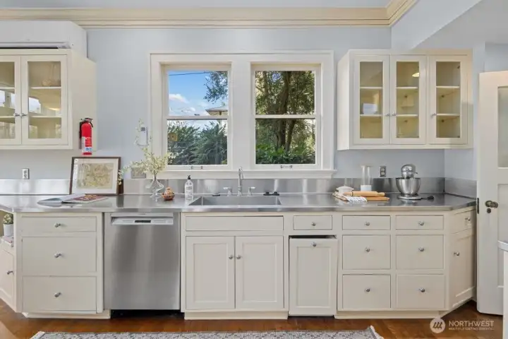 And abundant natural light ...