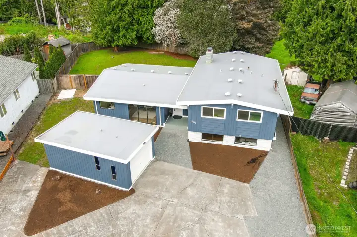 This home is so pristine from newer roof to professionally landscaped This home is so pristine from newer roof to professionally landscaped