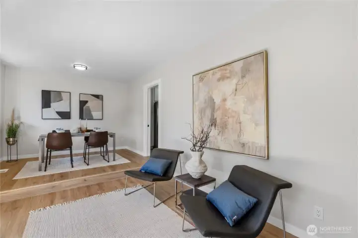 Dining and additional familyroom. Dining and additional familyroom.