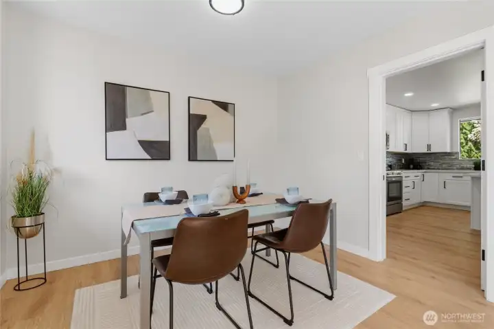 Nice size family room. Nice size family room.
