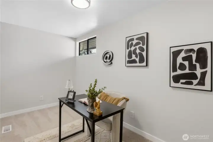 So many rooms that could be extra bedrooms or simply an office. So many rooms that could be extra bedrooms or simply an office.