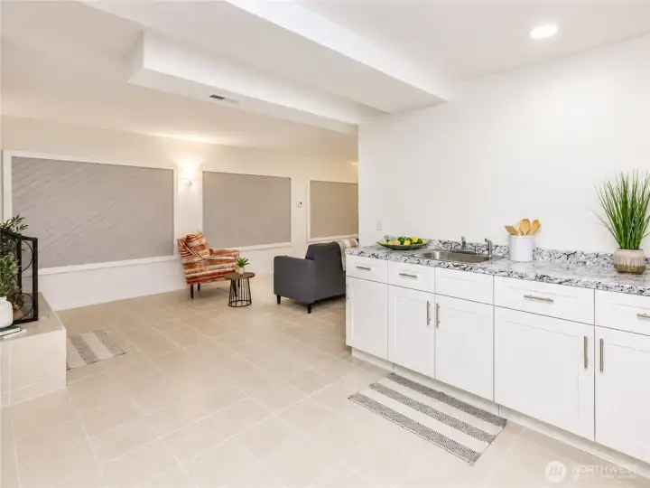 Great area w/sink & counter & cupboard space! Great area w/sink & counter & cupboard space!