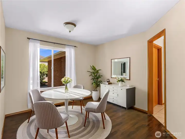 Vitually staged