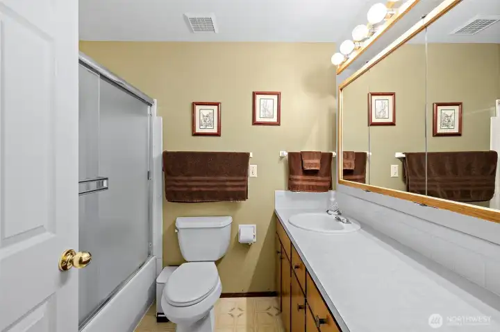 Full Bathroom Downstairs Full Bathroom Downstairs