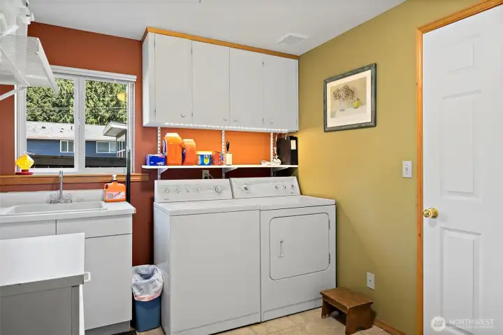 Laundry/Mud Room Laundry/Mud Room