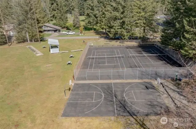 Tennis and Basketball Nearby