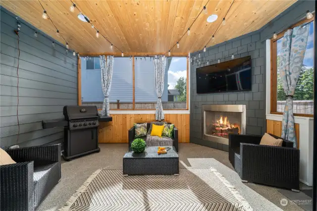 screened- in back porch!