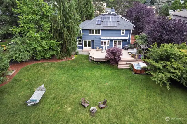 Estate-sized property w/ sprawling lawn. Note the solar panels to help reduce your power bills.