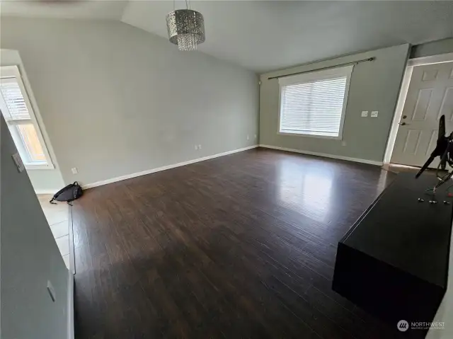 15909 - Natural light from all sides in this sweeping living room.