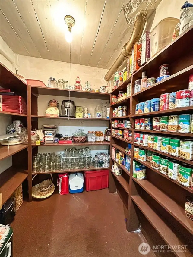 Walk-in pantry