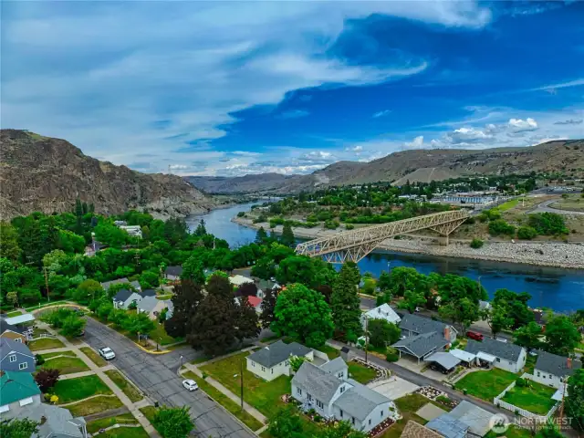 Nestled in beautiful historic west Coulee Dam along the Columbia River