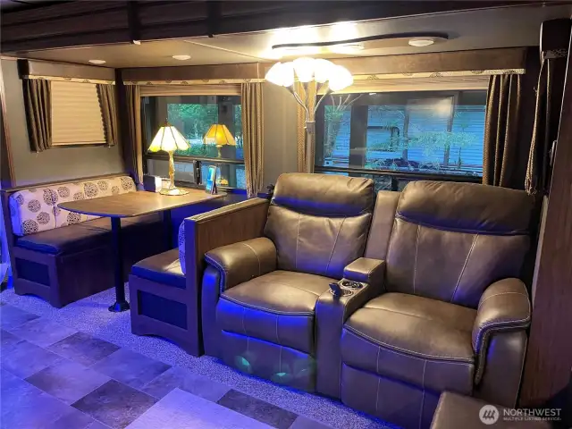 More of the inside w/accent lighting