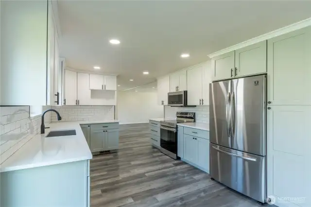 Updated kitchen-clean and sleek!!