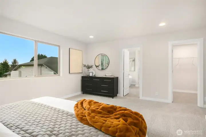 Dreamy Primary Suite with 5-pc bath and Walk in Closet!