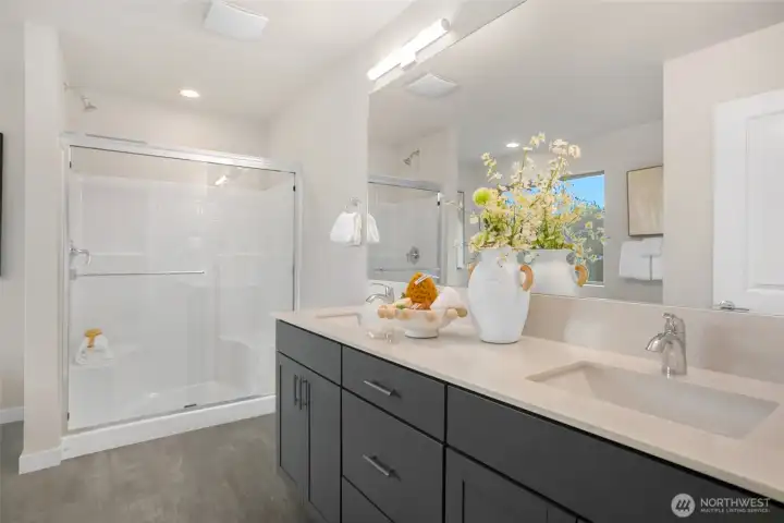 Dreamy Primary Suite with 5-pc bath and Walk in Closet!