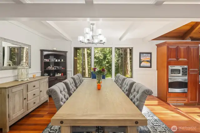 Voluminous dining.
