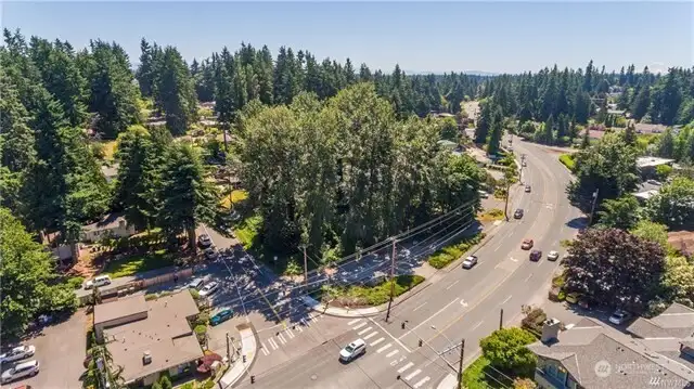 Four way intersection with stoplights means whatever you put here will have amazing accessibility!
