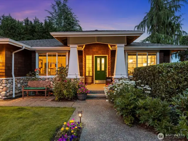 The Retreat in Juanita: welcome to this tucked-away peaceful sanctuary.