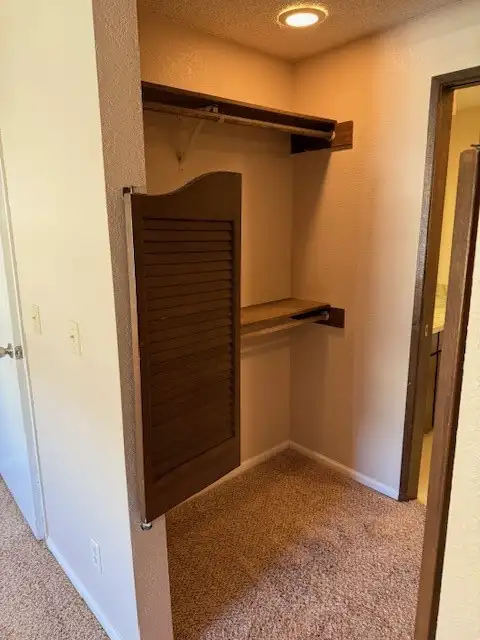 Master bed closet