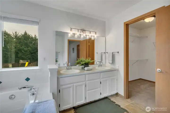 Walk in closet off primary bath
