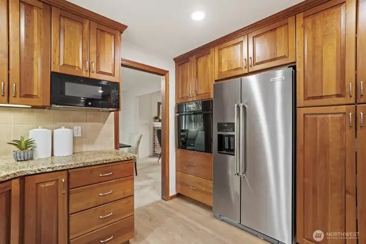 Beautifully remodeled kitchen!