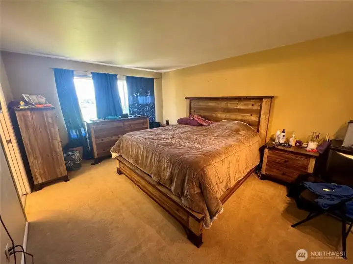 Master Bedroom Master Bedroom