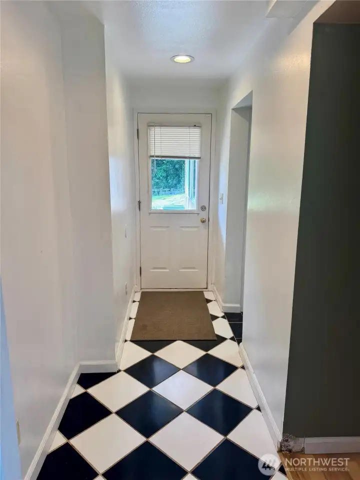 Bottom entrance Bottom entrance