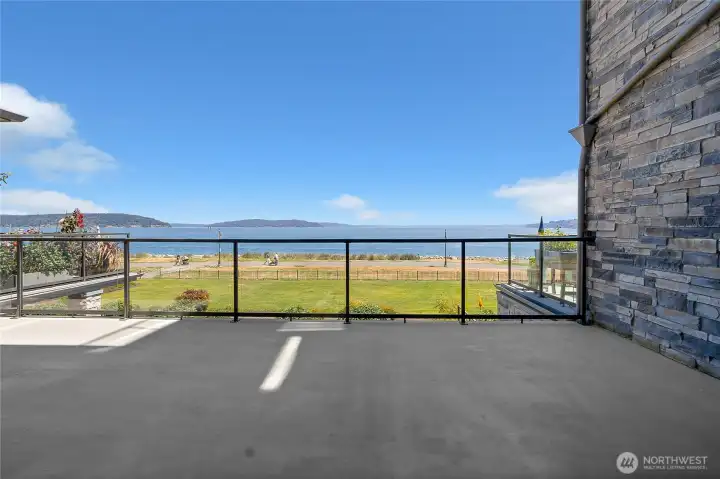 326 s/f large patio to enjoy the peaceful view and people watch 326 s/f large patio to enjoy the peaceful view and people watch