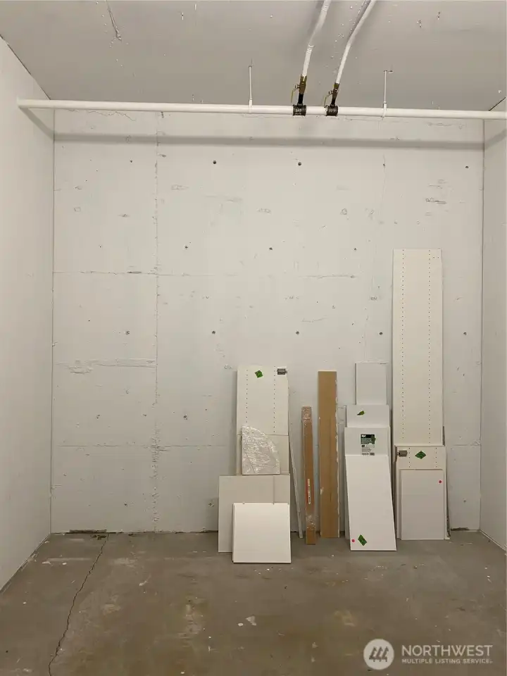 Large room size storage. Note the tall ceilings also Large room size storage. Note the tall ceilings also