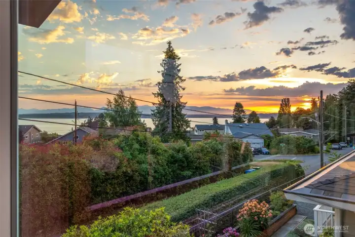 You will never get tired of these views! Olympic mountains with amazing sunsets. You will never get tired of these views! Olympic mountains with amazing sunsets.