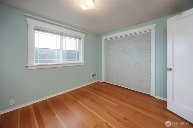 Upstairs bedroom 2