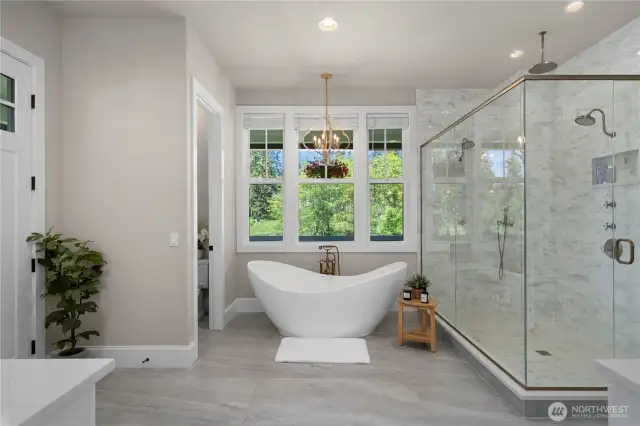 Primary en-suite