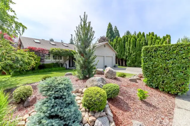Beautifully landscaped yard.